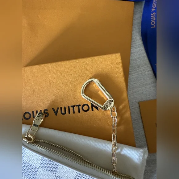 Louis Vuitton Damier Azur Key Pouch - Picture 9 of 13